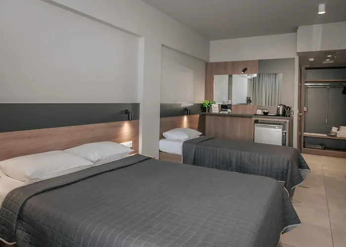 Elizabeth Queen Luxury Rooms