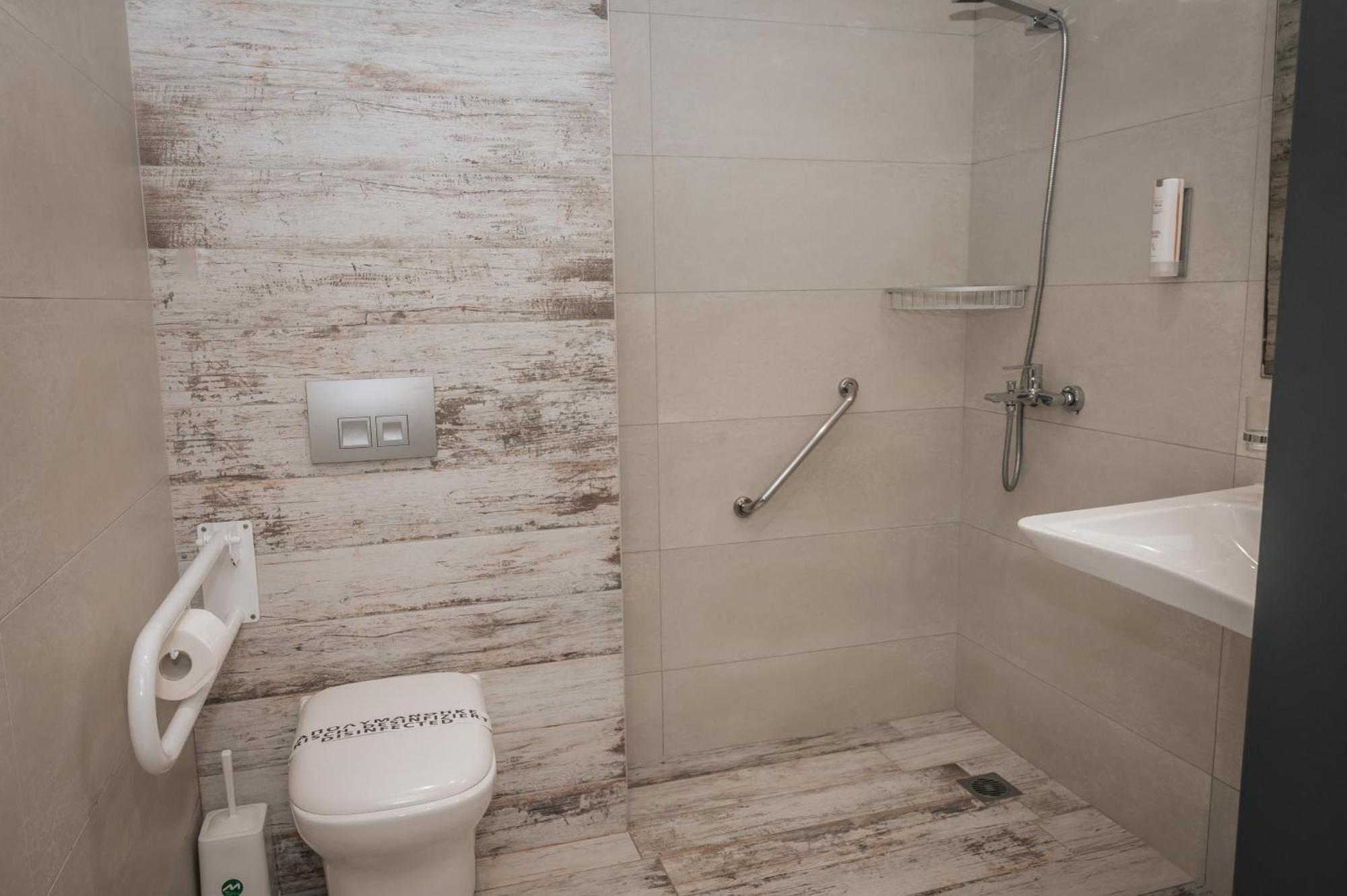Elizabeth Queen Luxury Апарт-отель 3*