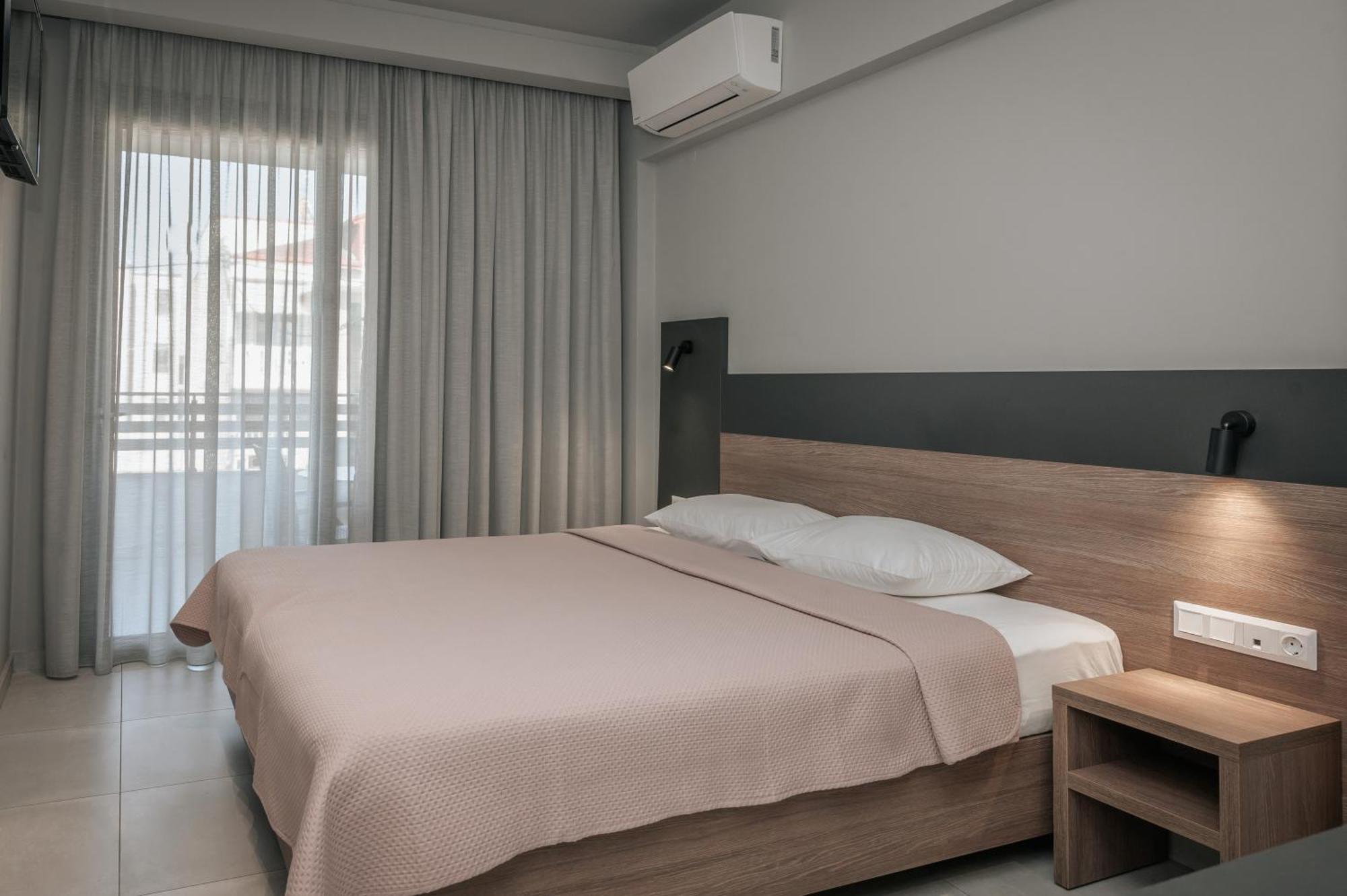 מלון דירות Elizabeth Queen Luxury 3*